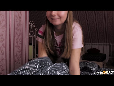 ❤️ Blonde Sucks her Best Friend Deeply και παίρνει σπέρμα στο στόμα της ️ Ανώμαλο βίντεο